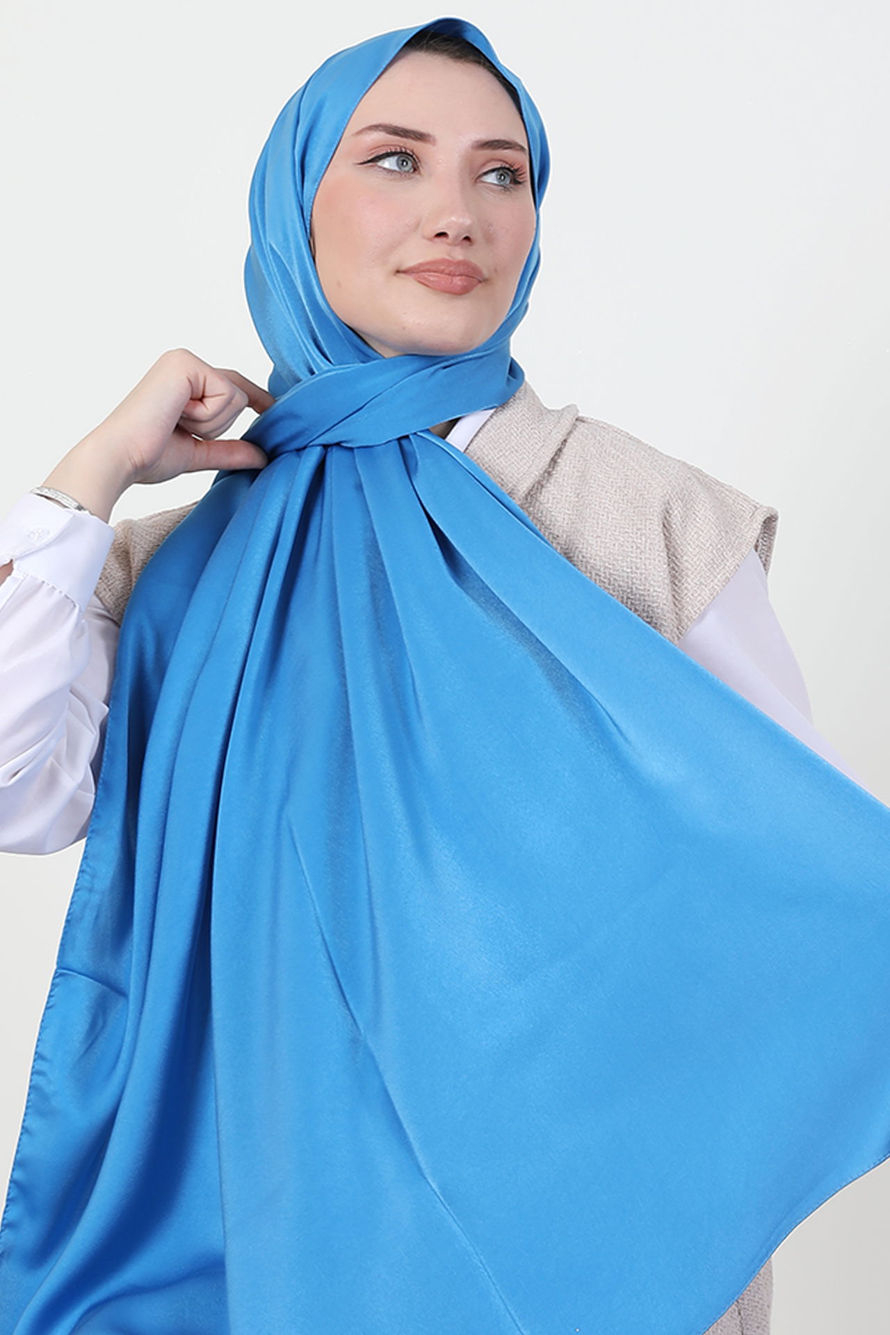 GİYZAMİLA - Model Saten Şal Mavi