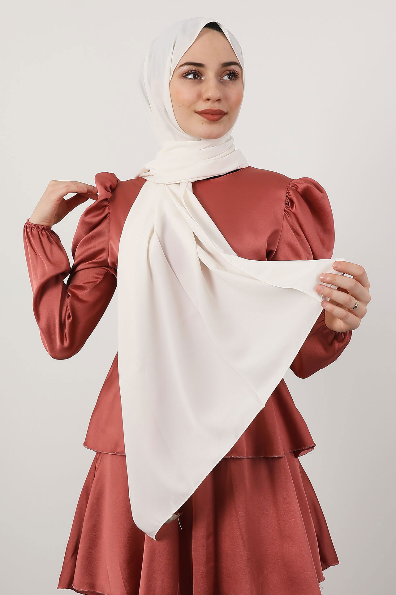Medine İpeği Şal Ekru 